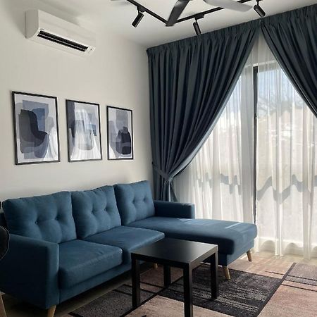 Stayje Putrajaya, 5 Minutes To Ioi City Mall, Wifi , Netflix, Free Parking Bagian luar foto